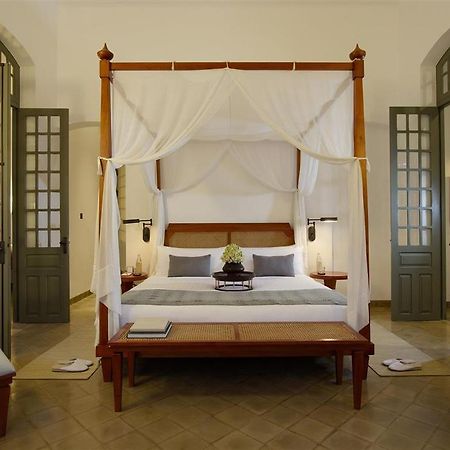 Amantaka Resort Luang Prabang Buitenkant foto