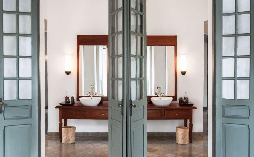 Amantaka Resort Luang Prabang Buitenkant foto