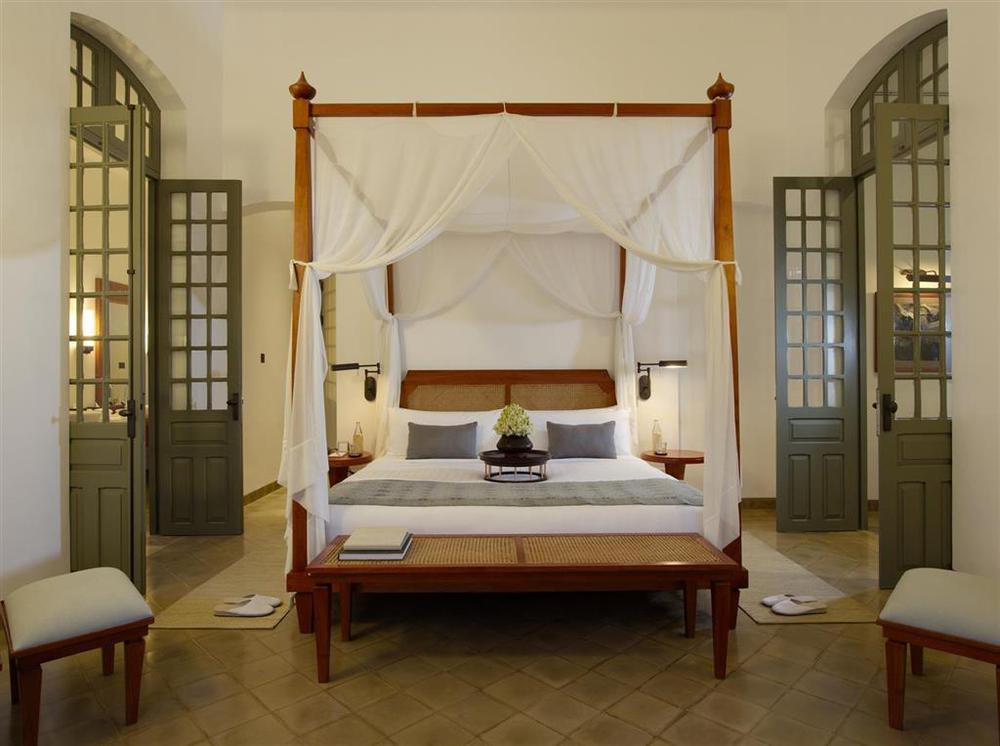 Amantaka Resort Luang Prabang Buitenkant foto